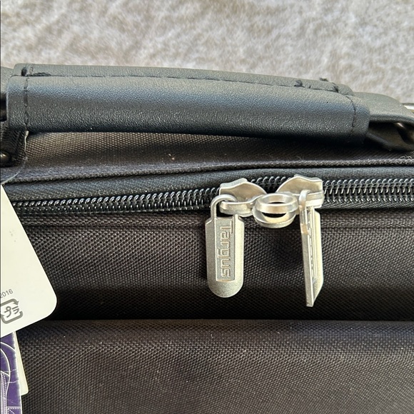 Targus Black Laptop Bag NWT - Picture 8 of 8